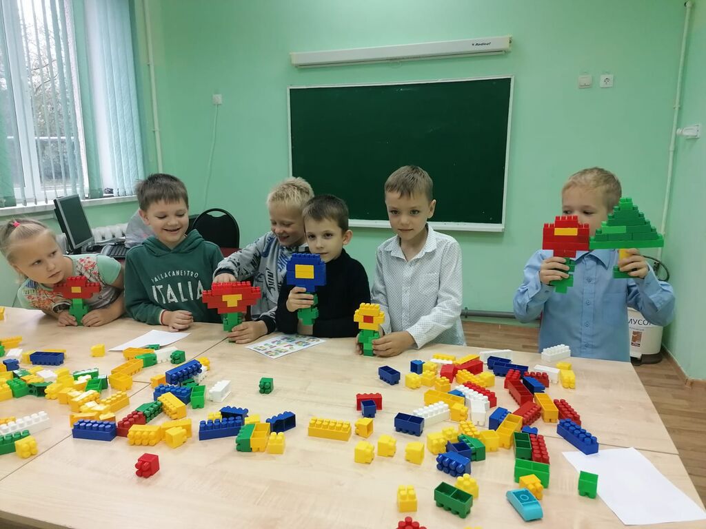 Кружок дополнительного образования Lego конструирование